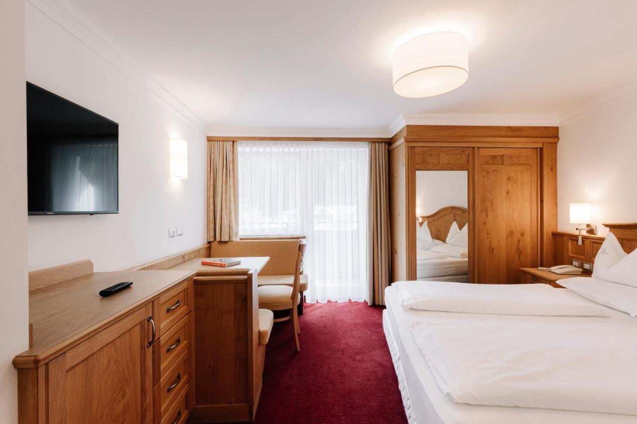 Hotel Ingram Selva di Val Gardena Kültér fotó