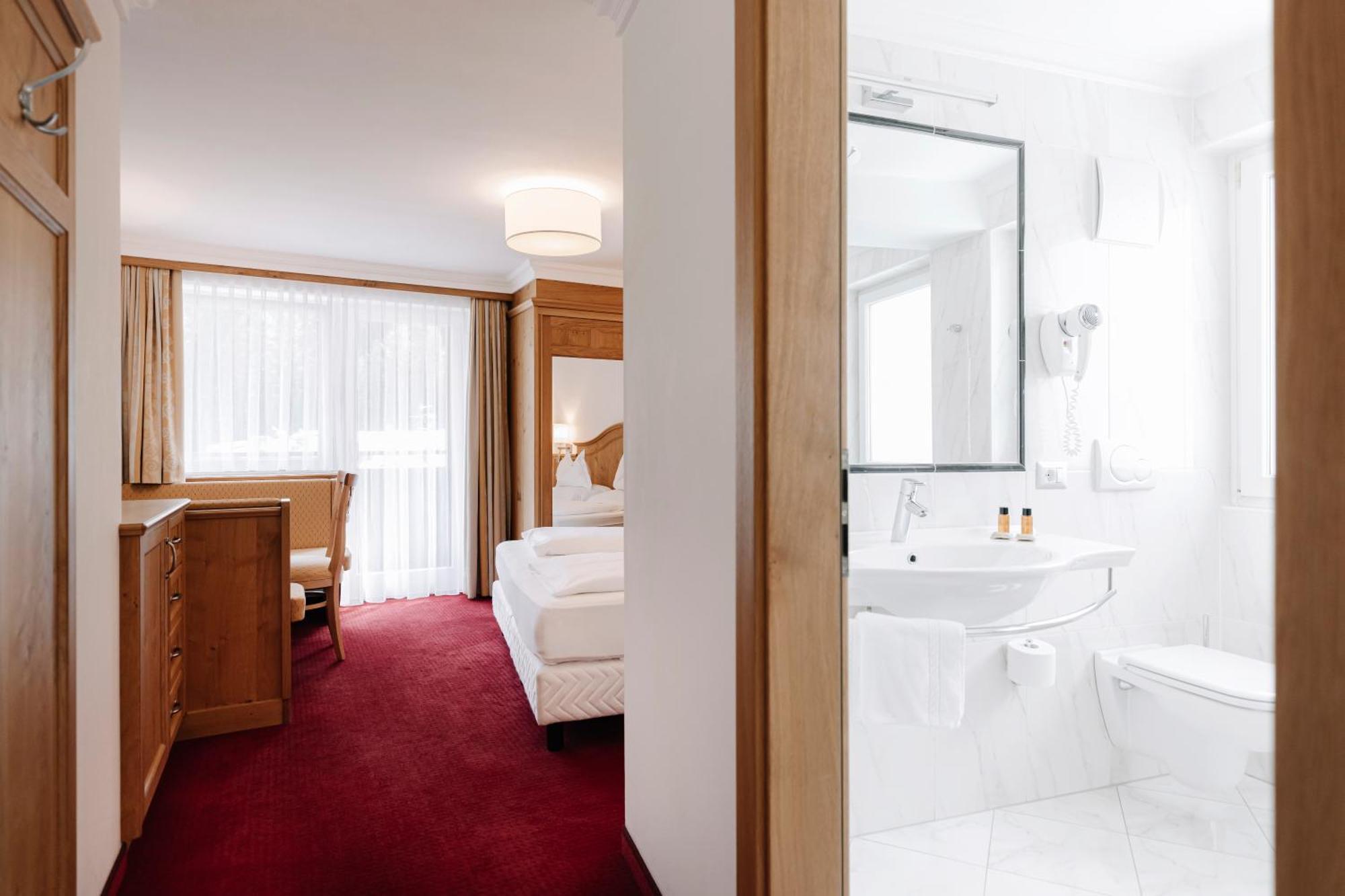 Hotel Ingram Selva di Val Gardena Kültér fotó